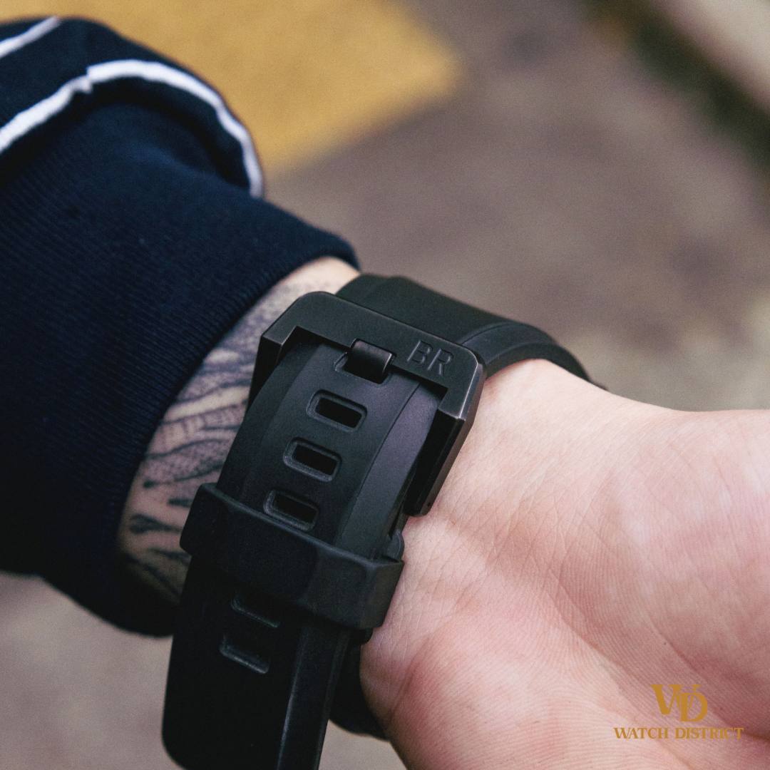 Bell & Ross BR 01-93 GMT