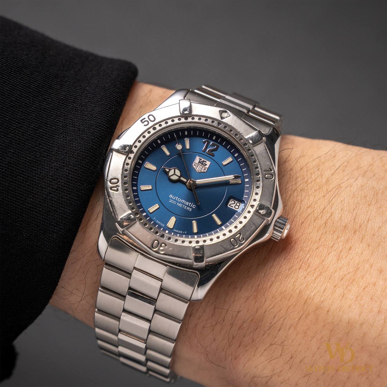 Tag Heuer 2000 WK2117-1 – Watch District SG