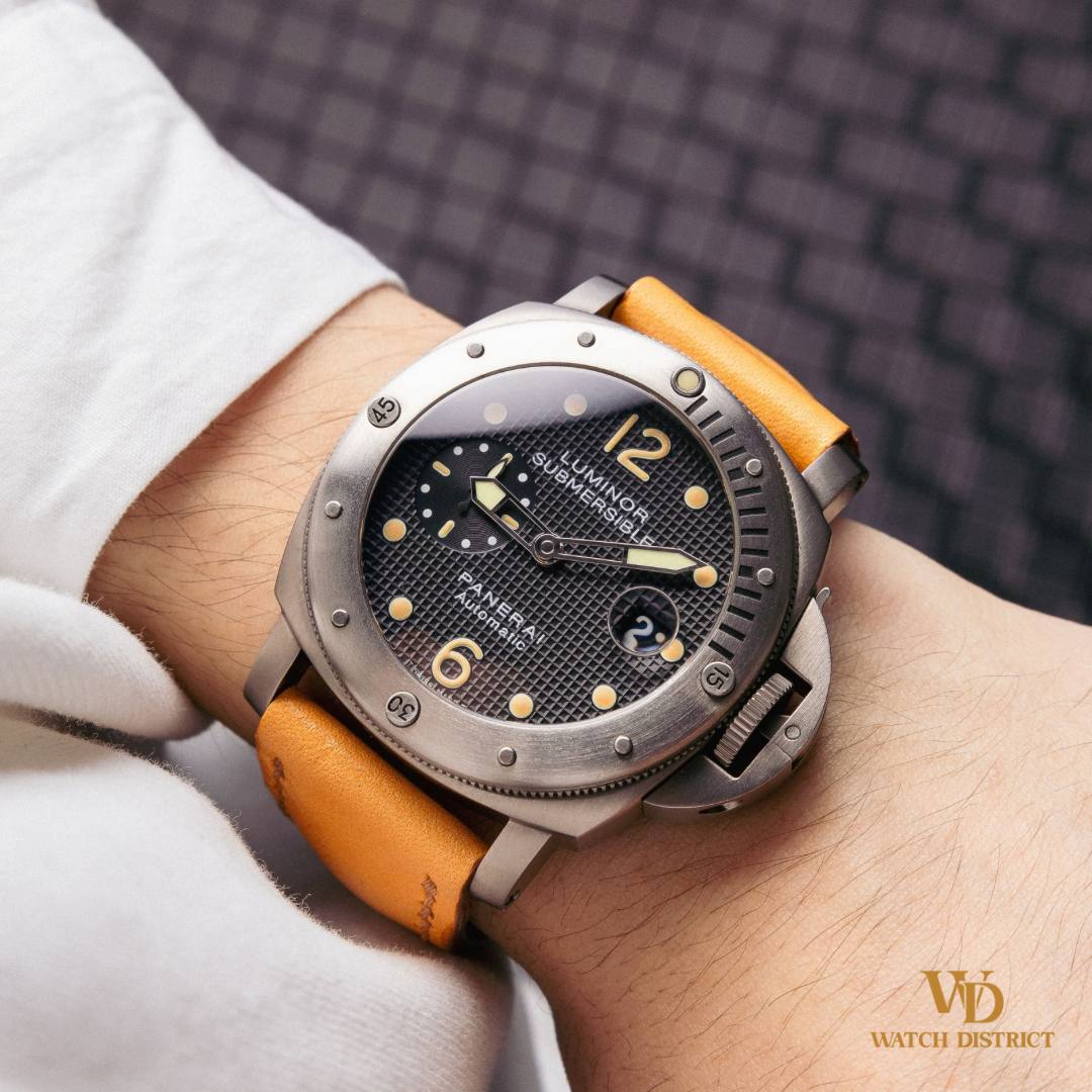 Panerai Luminor Submersible Titanium PAM00025