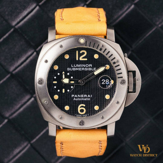 Panerai Luminor Submersible Titanium PAM00025