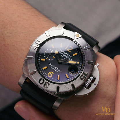 Panerai Luminor Submersible 2500M PAM00194