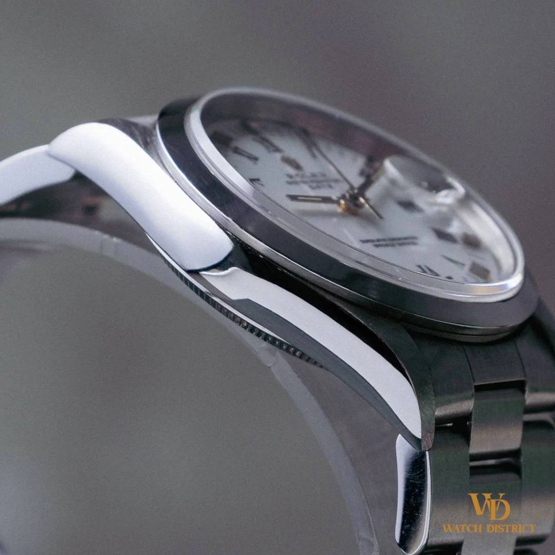 Rolex Oyster Perpetual Date 15200