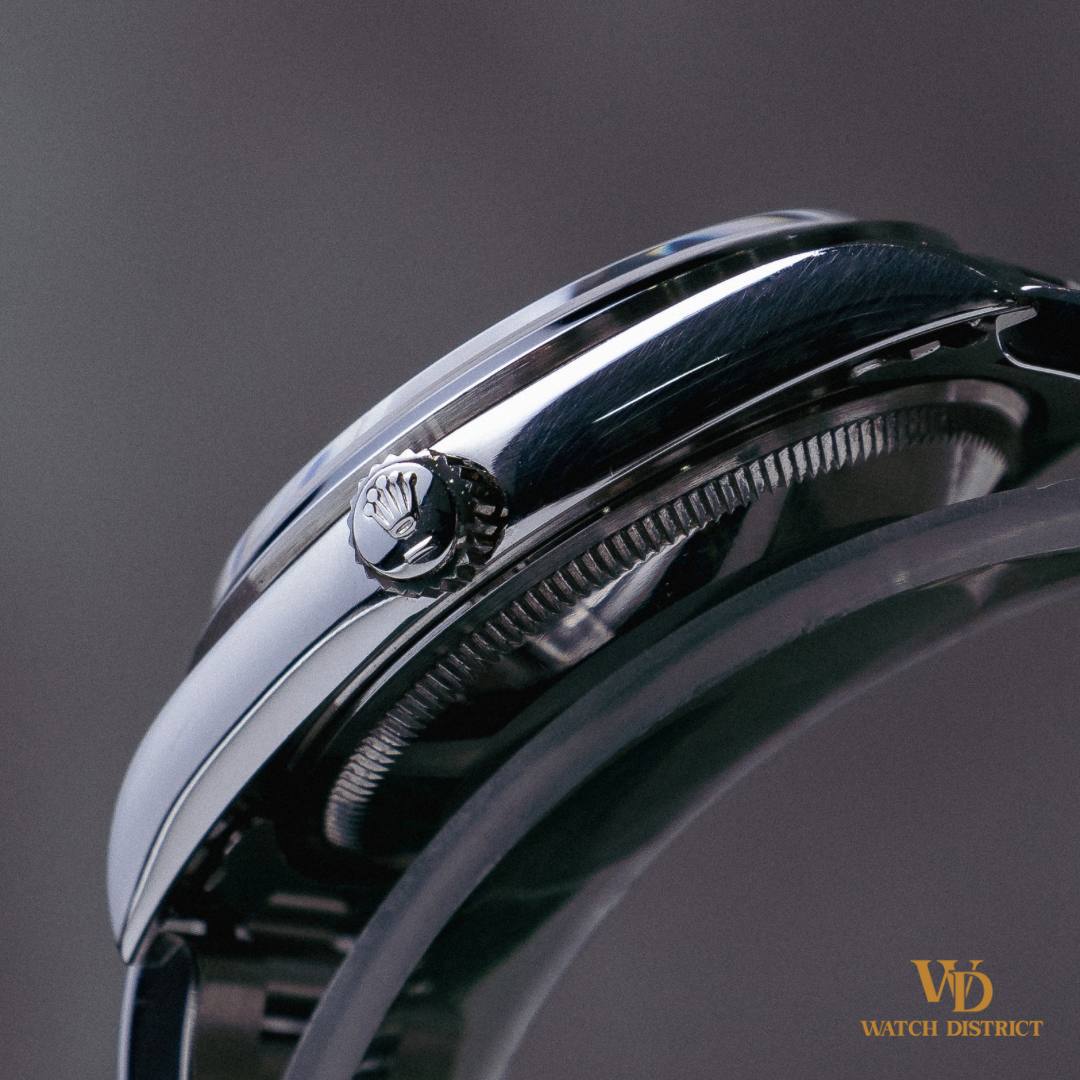Rolex Oyster Perpetual Date 15200