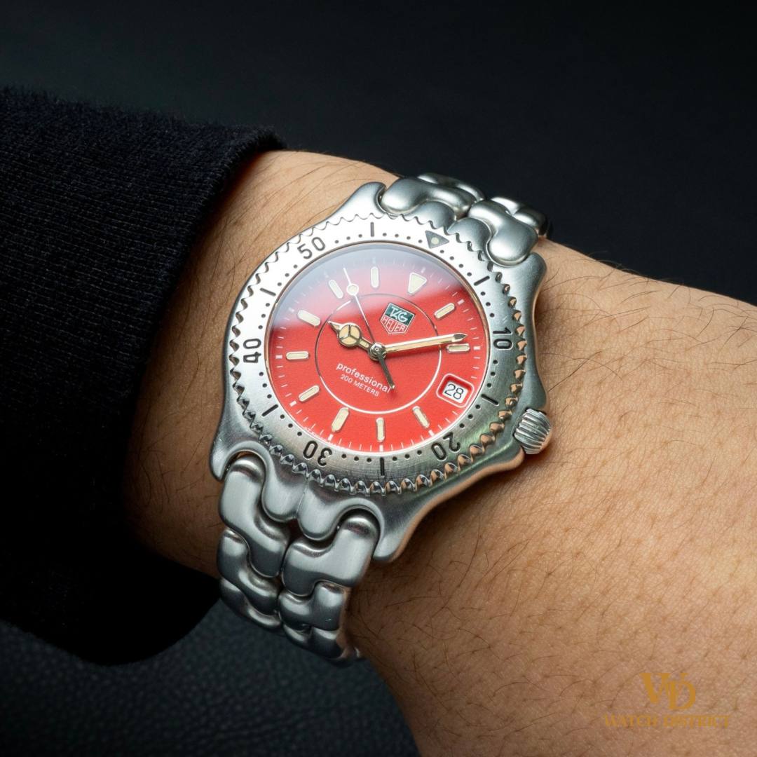 Tag Heuer Professional 200m WG111C