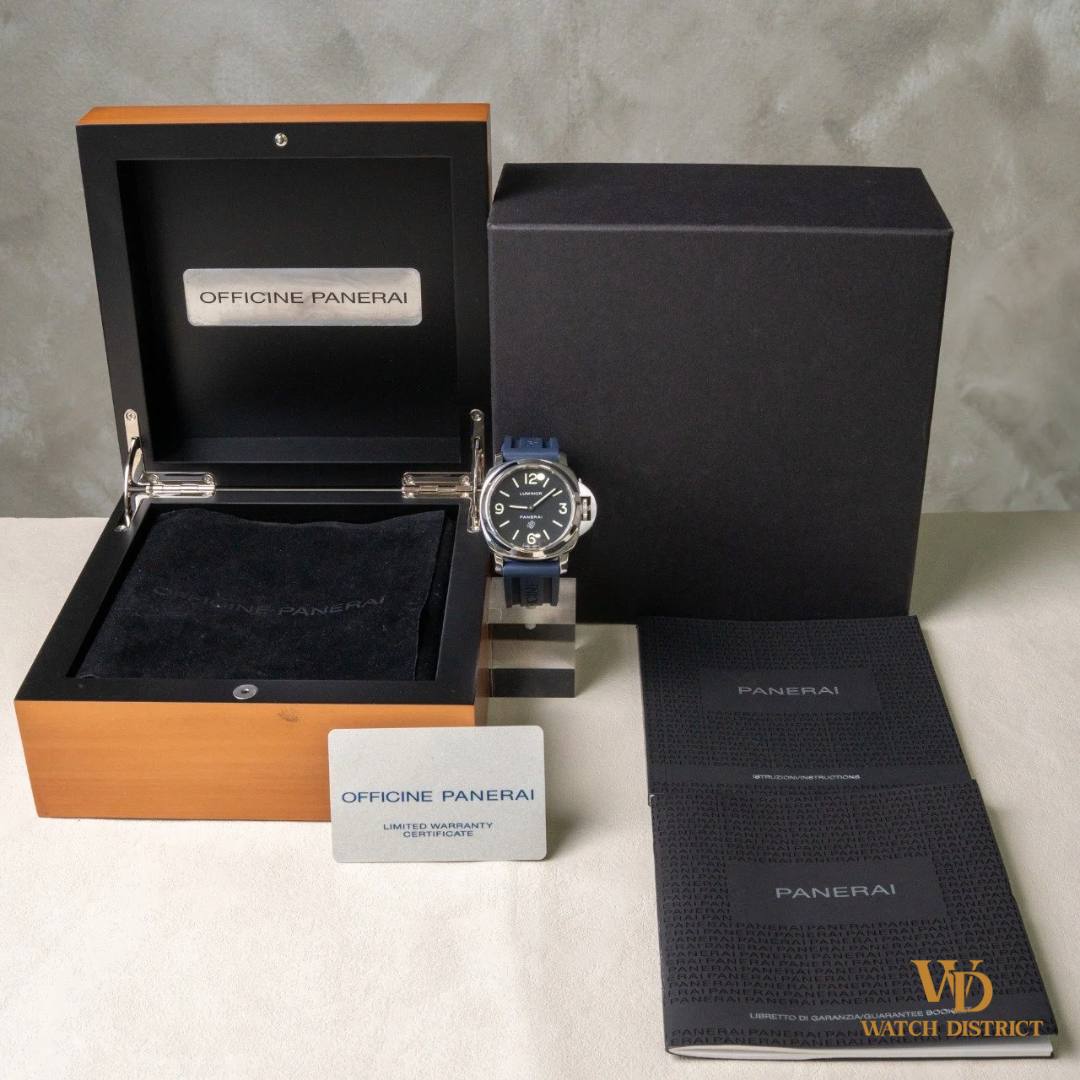 Panerai Luminor Base Logo PAM01000