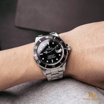 Rolex Submariner Date 16610