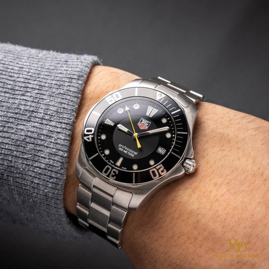 Tag Heuer 300M Aquaracer WAB1110.BA0800