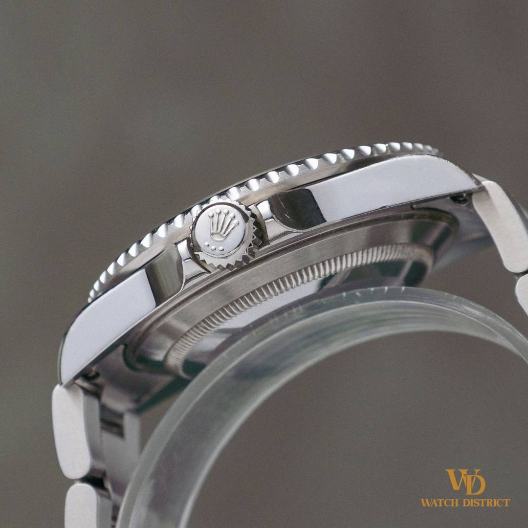 Rolex Submariner Date 16610LV