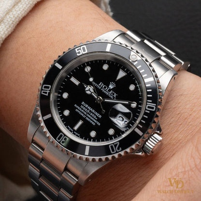 Rolex Submariner Date 16610