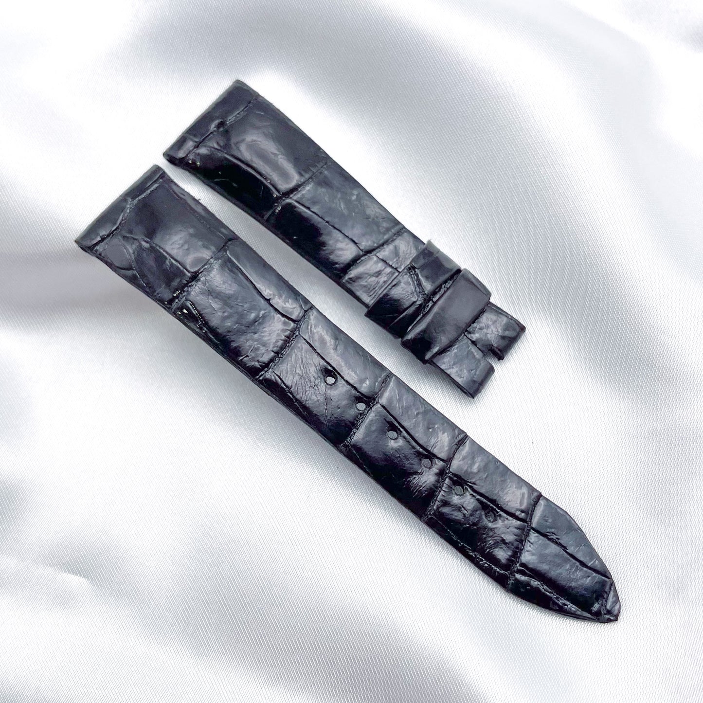 19mm Glossy Black Alligator Leather Universal Strap