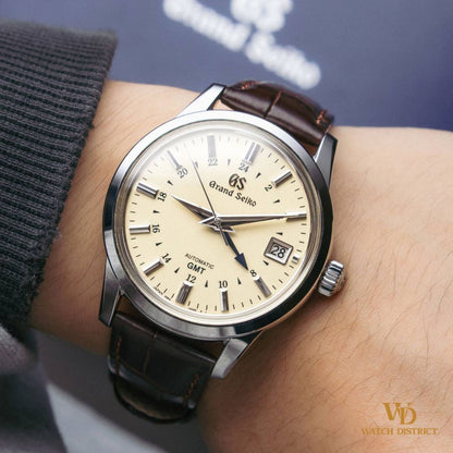Grand Seiko 3 Day GMT SBGM221