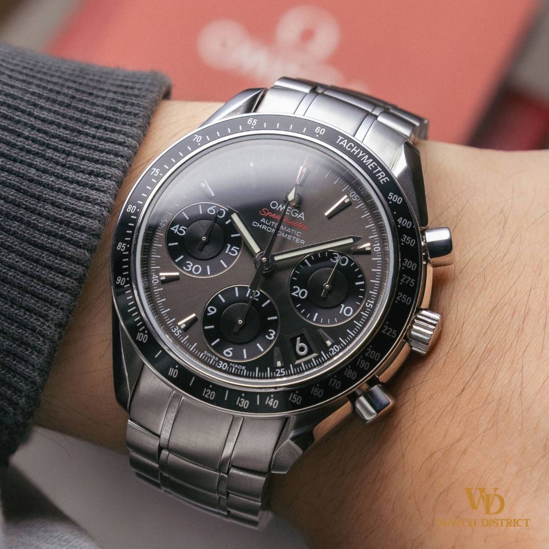 Omega Speedmaster Day-Date 323.30.40.40.06.001