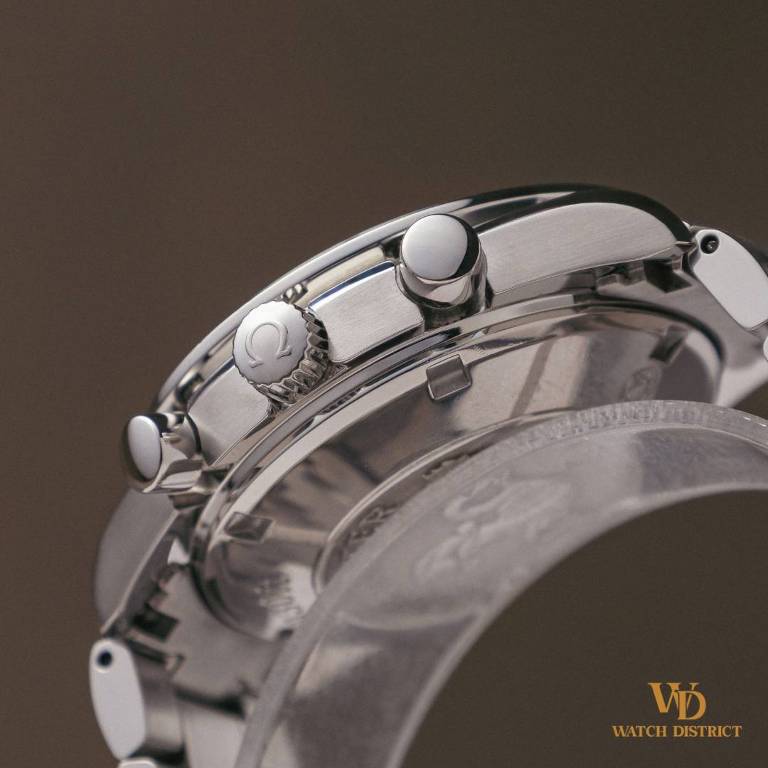 Omega Speedmaster Day-Date 323.30.40.40.06.001
