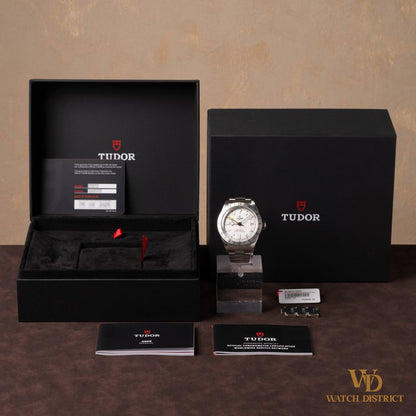 Tudor Black Bay Pro M79470-0004