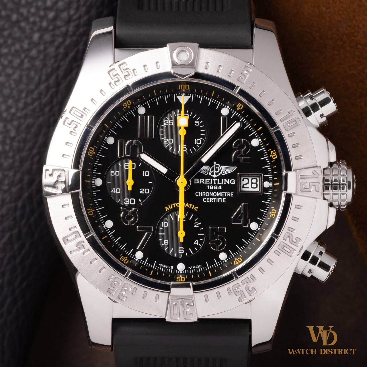 Breitling Avenger A13380Q8