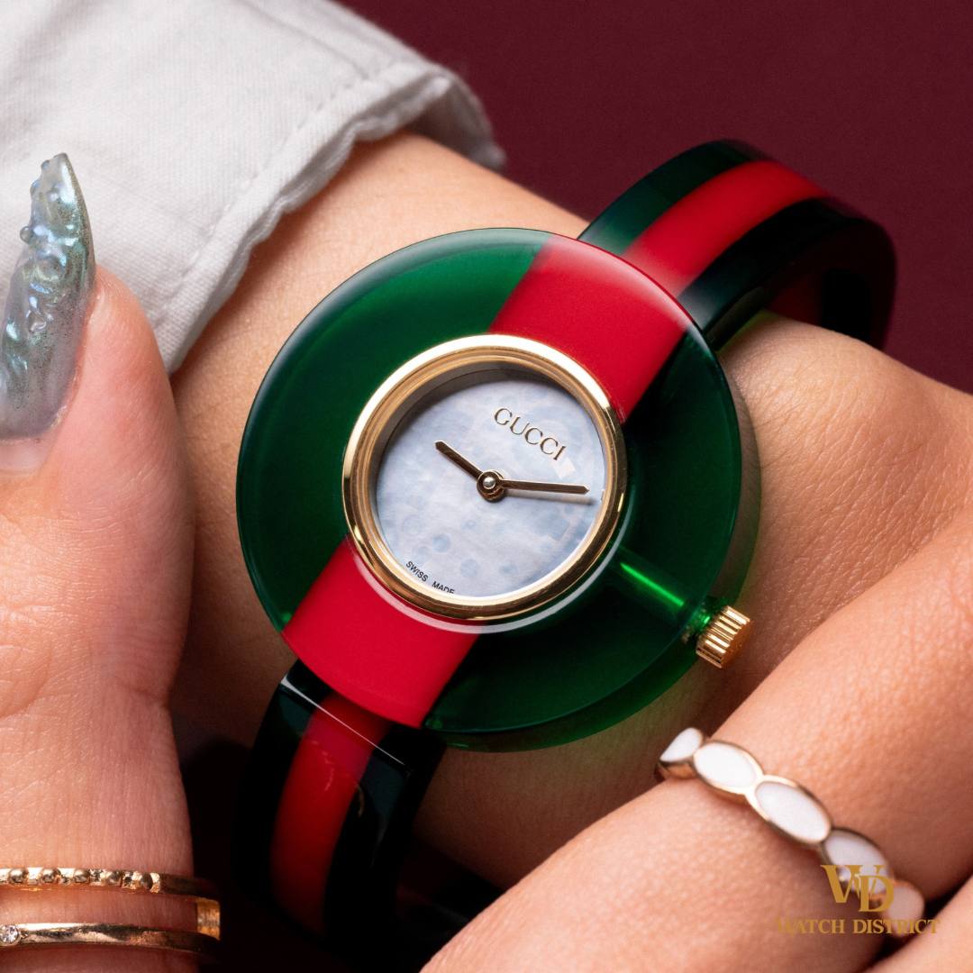 Gucci Bangle Watch 143.3 Quartz
