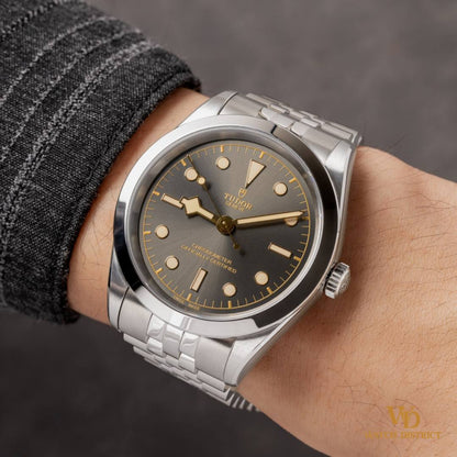 Tudor Black Bay M79680-0001