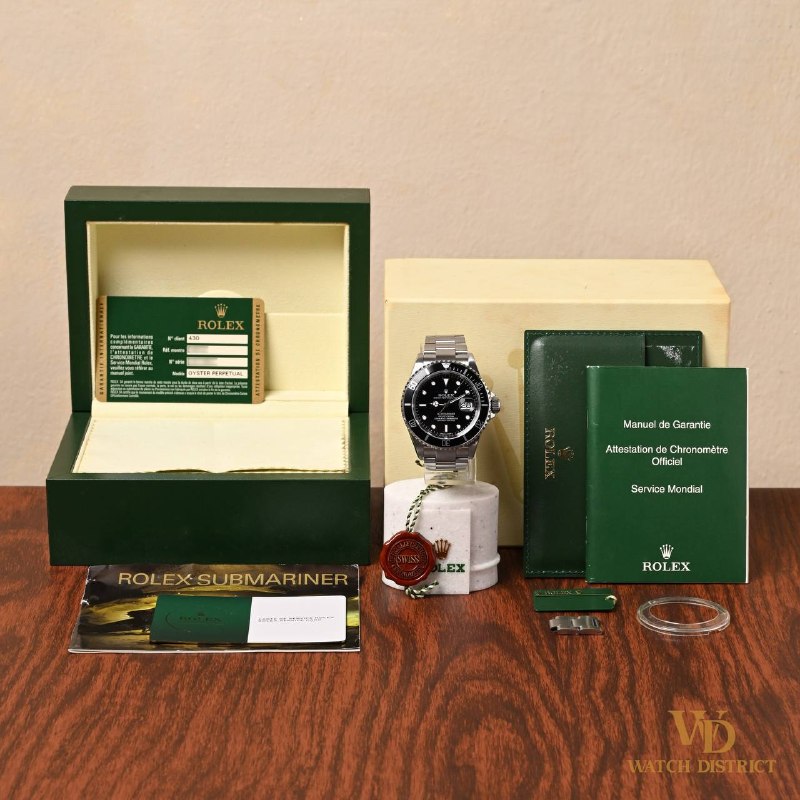Rolex Submariner Date 16610